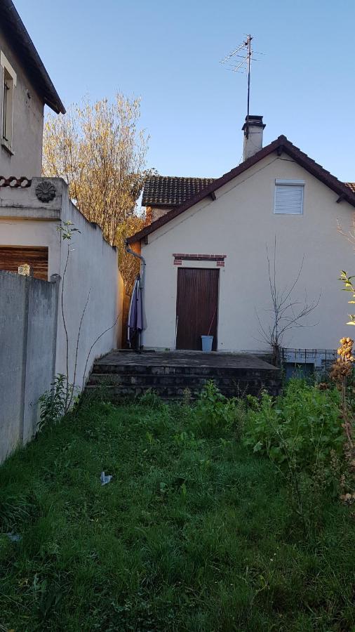 Le Pierre Curie Chez L'Habitant Pierrefitte-sur-Seine Luaran gambar